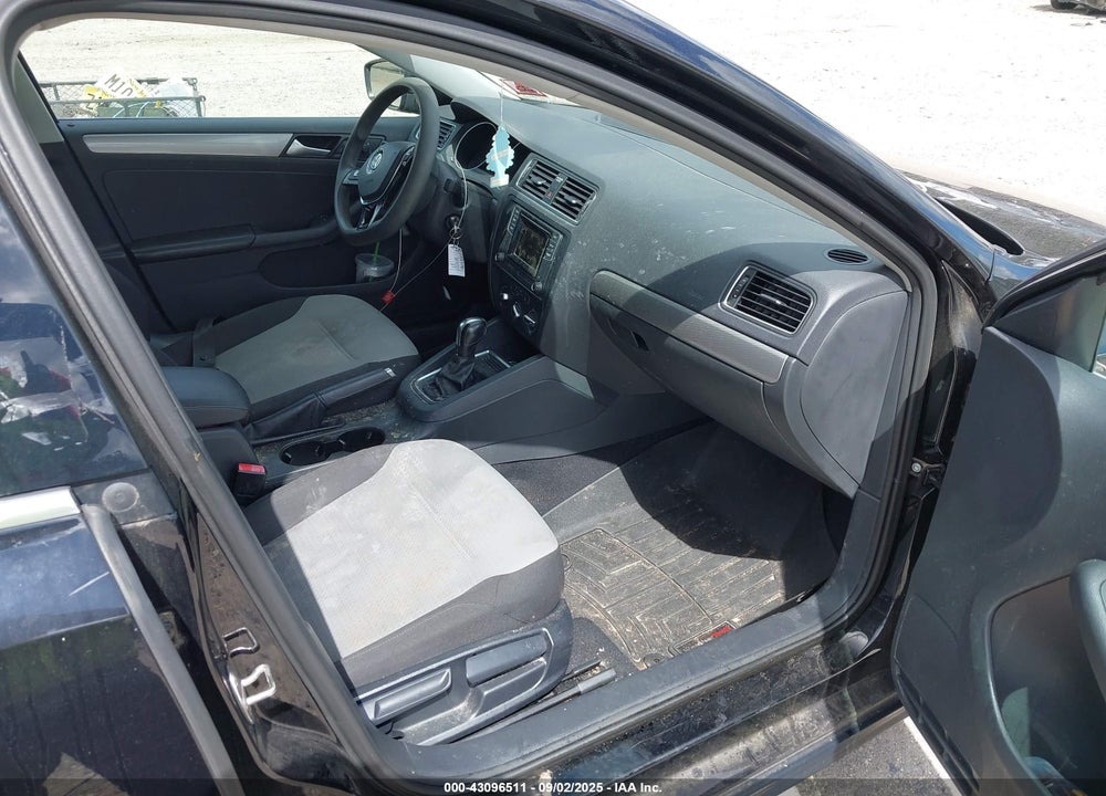 2017 VOLKSWAGEN JETTA VIN: 3VW2B7AJ9HM371490