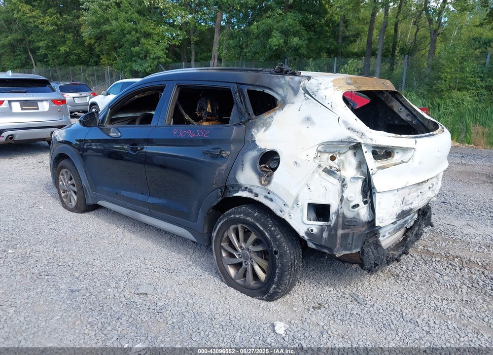 2017 HYUNDAI TUCSON VIN: KM8J3CA40HU420601