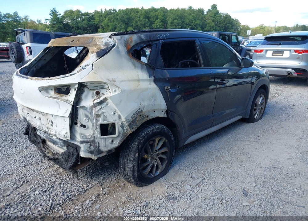 2017 HYUNDAI TUCSON VIN: KM8J3CA40HU420601