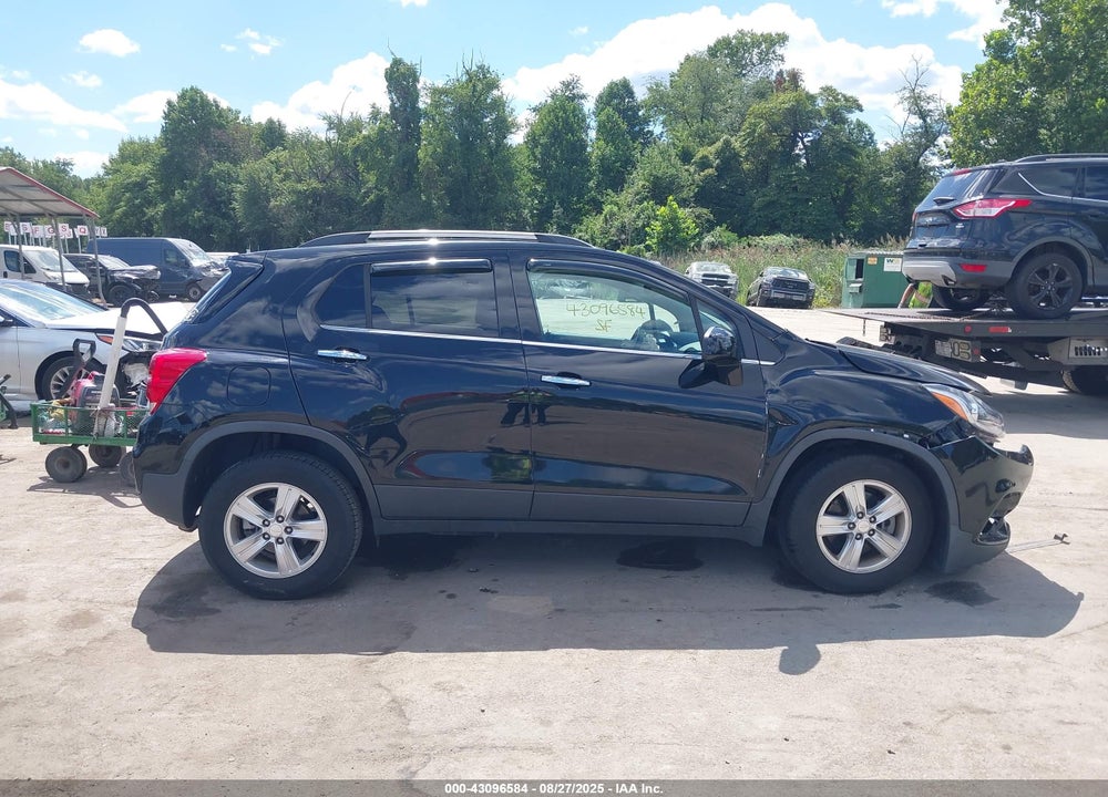 2019 CHEVROLET TRAX VIN: 3GNCJPSB2KL227642