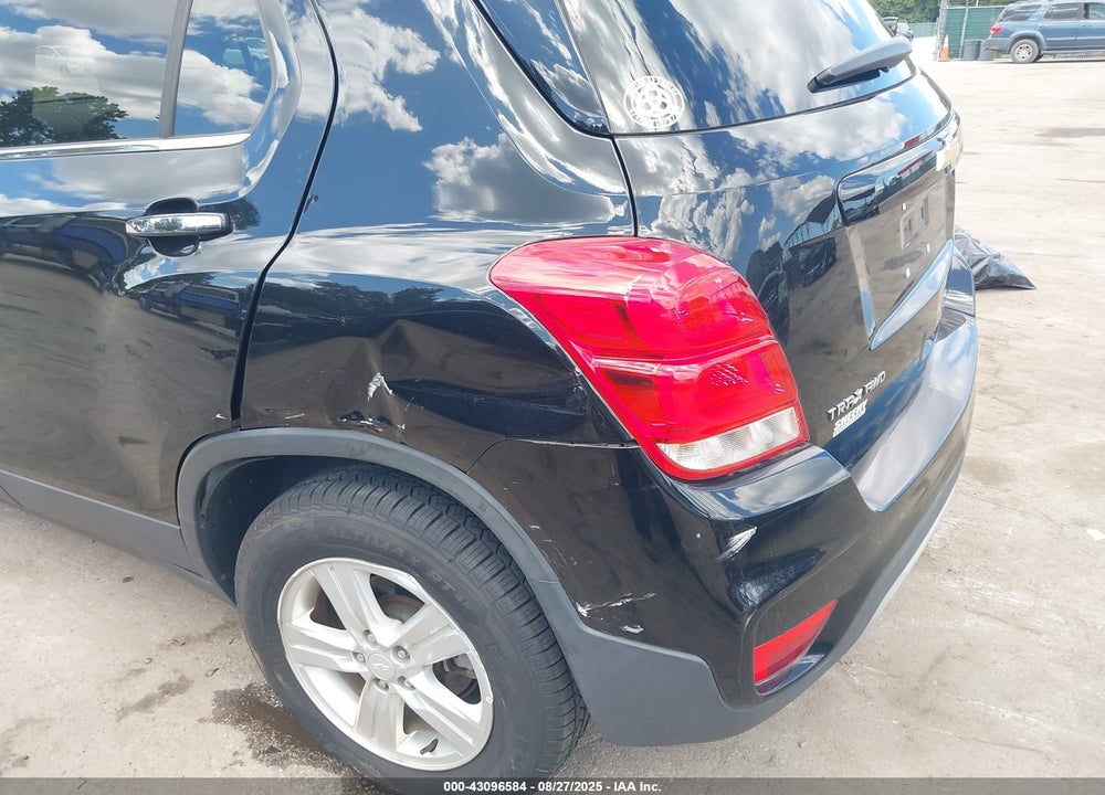 2019 CHEVROLET TRAX VIN: 3GNCJPSB2KL227642