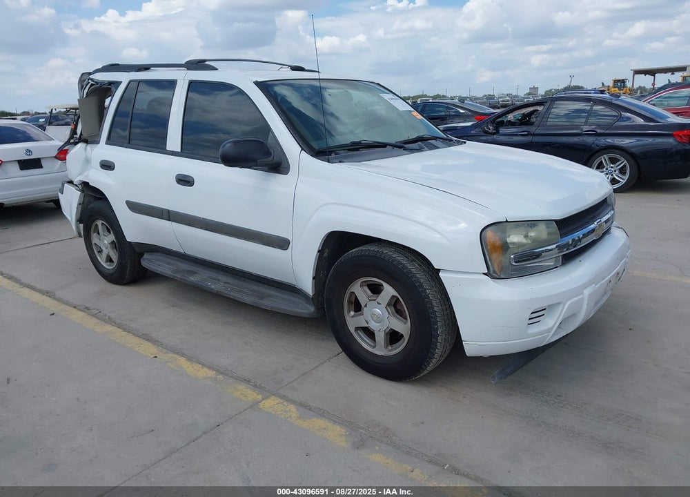 2005 CHEVROLET TRAILBLAZER LS VIN: 1GNDT13S352375735