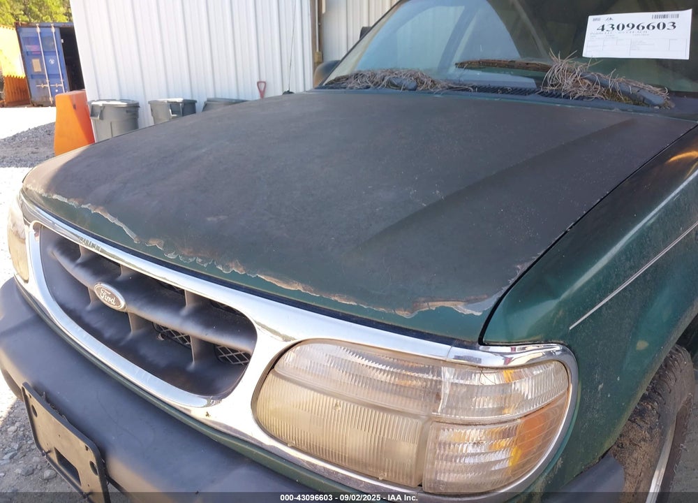2000 FORD EXPLORER XLT VIN: 1FMZU63XXYUB66503