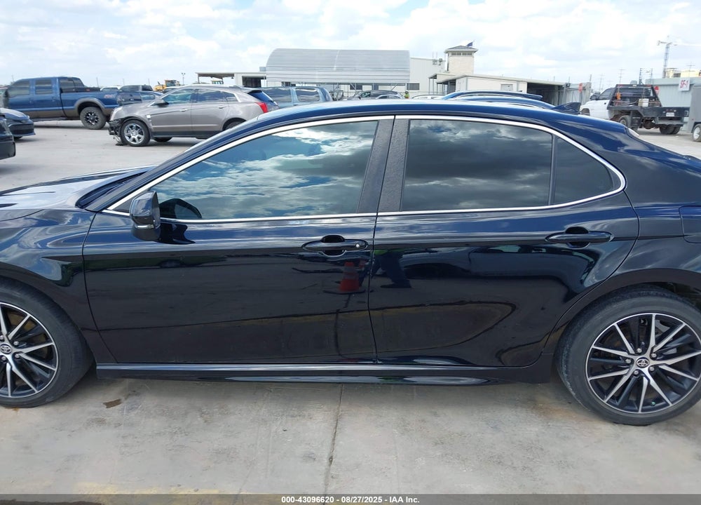 2021 TOYOTA CAMRY VIN: 4T1T11AK7MU534476