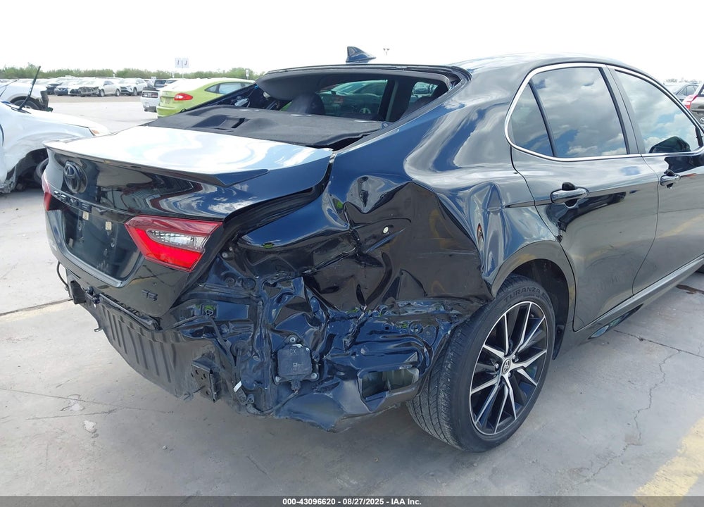 2021 TOYOTA CAMRY VIN: 4T1T11AK7MU534476