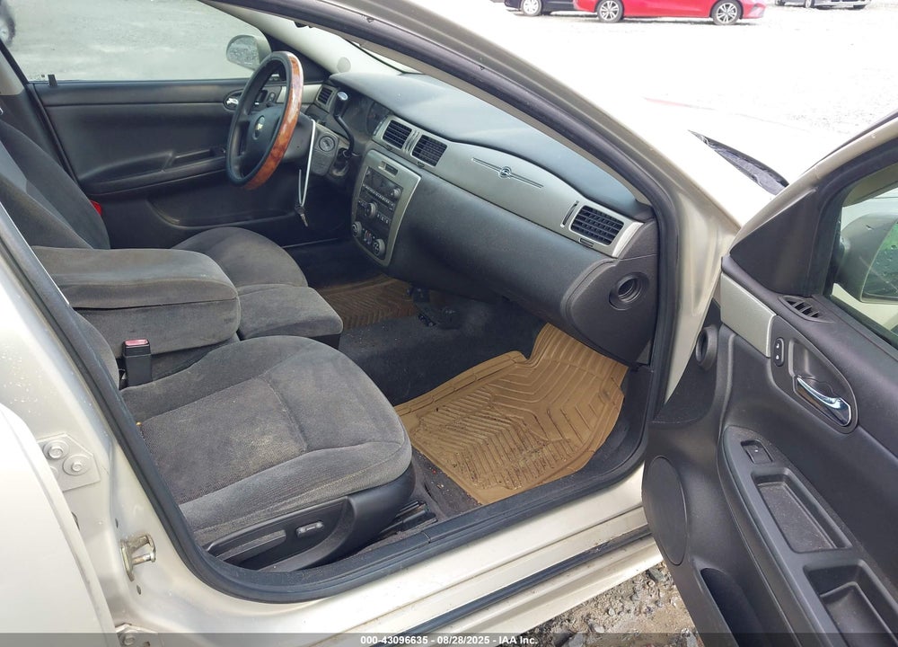 2010 CHEVROLET IMPALA VIN: 2G1WD5EM8A1202557