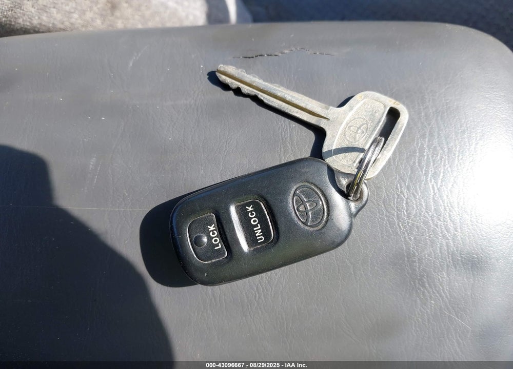 2001 TOYOTA CAMRY LE/XLE VIN: 4T1BF22K01U129251