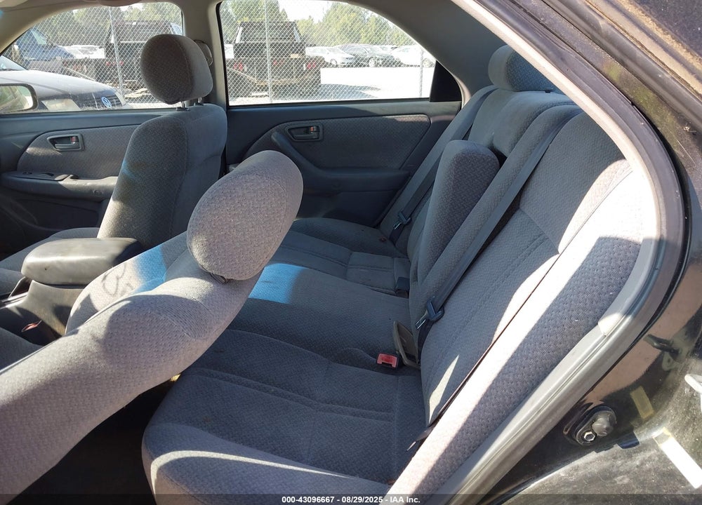 2001 TOYOTA CAMRY LE/XLE VIN: 4T1BF22K01U129251