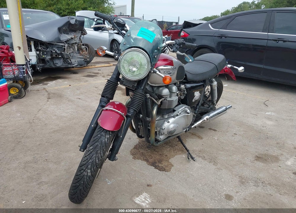 2002 TRIUMPH MOTORCYCLE BONNEVILLE VIN: SMT900HN82J139847