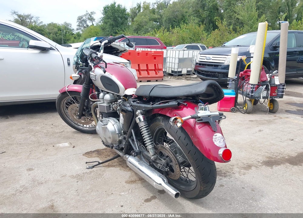 2002 TRIUMPH MOTORCYCLE BONNEVILLE VIN: SMT900HN82J139847