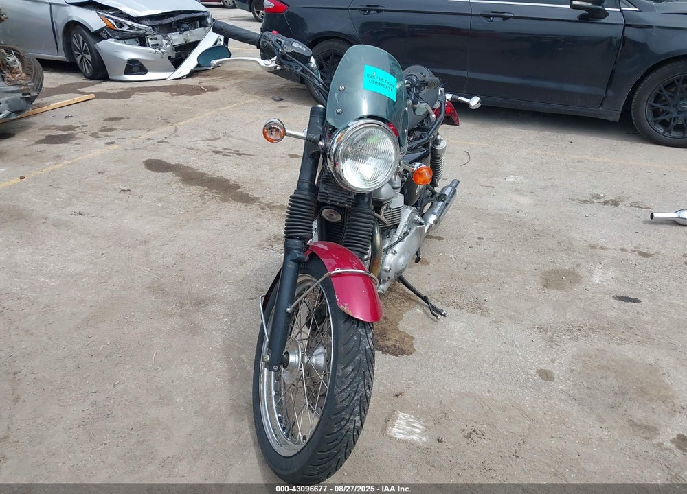 2002 TRIUMPH MOTORCYCLE BONNEVILLE VIN: SMT900HN82J139847