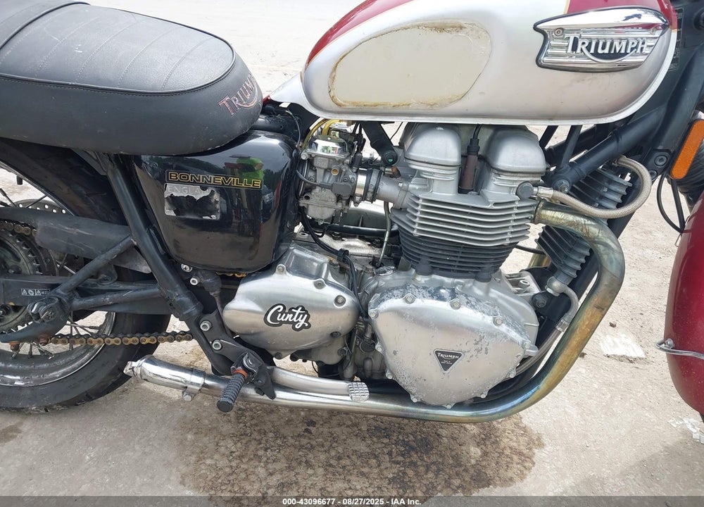 2002 TRIUMPH MOTORCYCLE BONNEVILLE VIN: SMT900HN82J139847