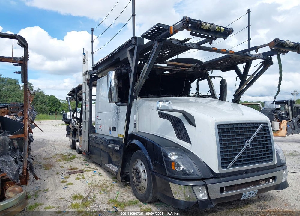 2013 VOLVO VN VNL VIN: 4V5NC9EJ2DN145326