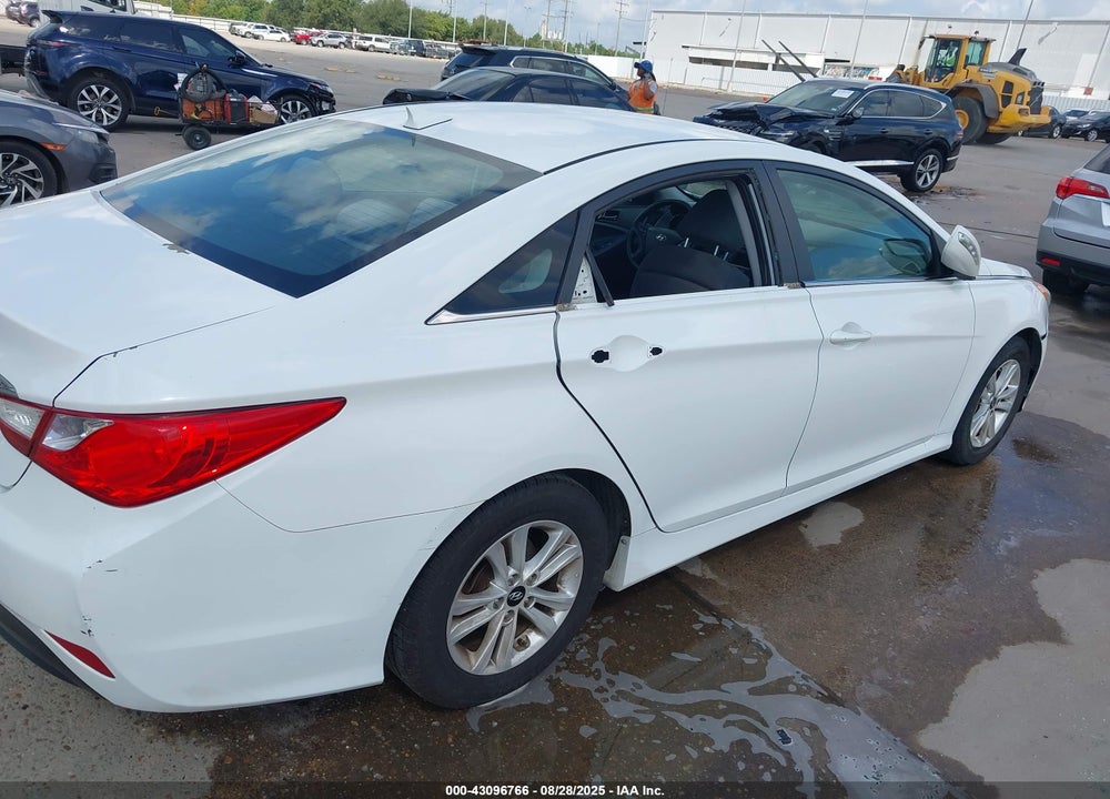 2014 HYUNDAI SONATA VIN: 5NPEB4AC9EH892470