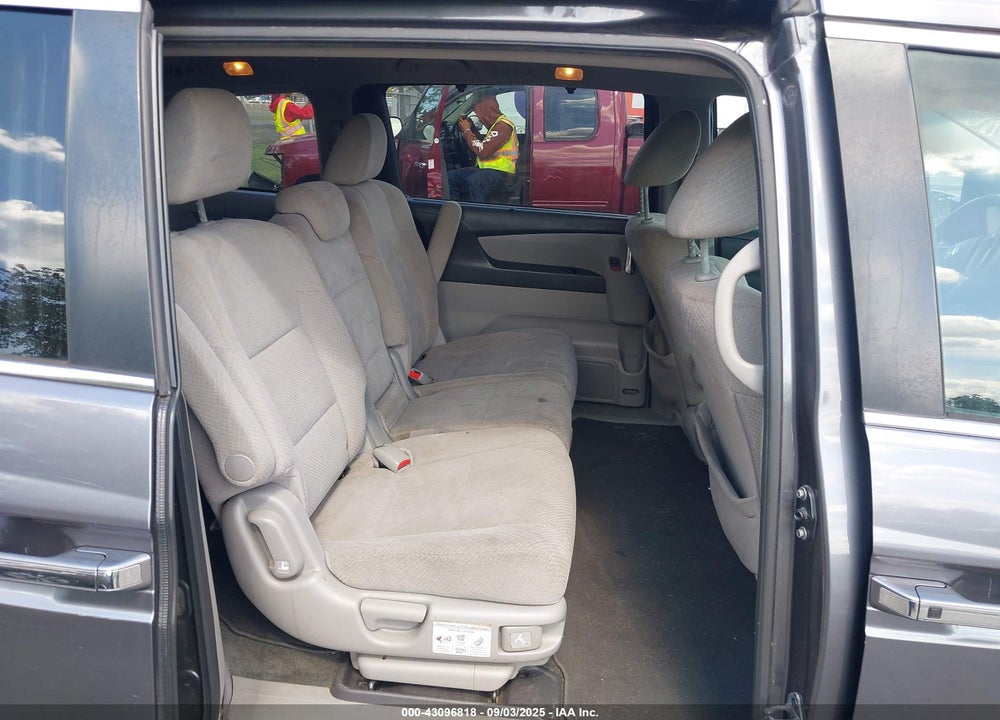 2016 HONDA ODYSSEY SE VIN: 5FNRL5H36GB081110