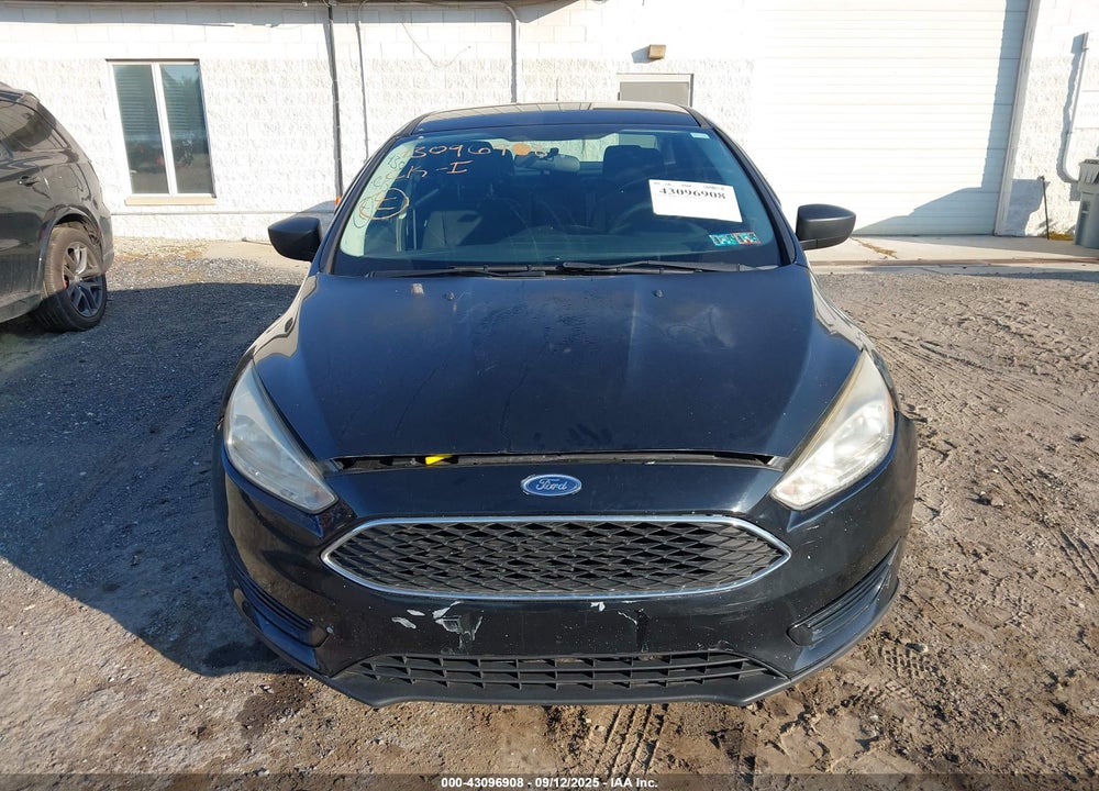 2017 FORD FOCUS VIN: 1FADP3E20HL334599