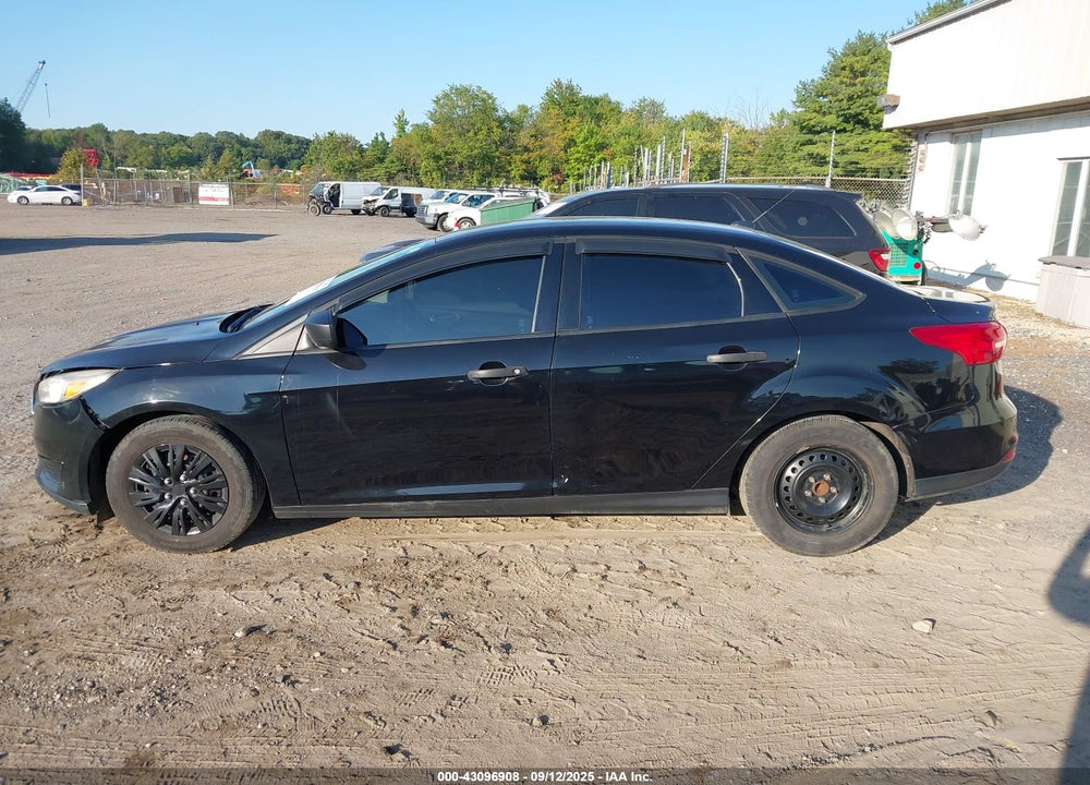 2017 FORD FOCUS VIN: 1FADP3E20HL334599