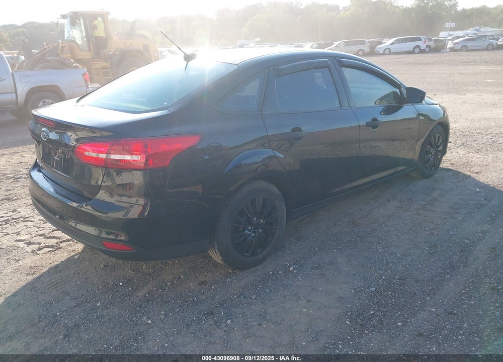 2017 FORD FOCUS VIN: 1FADP3E20HL334599