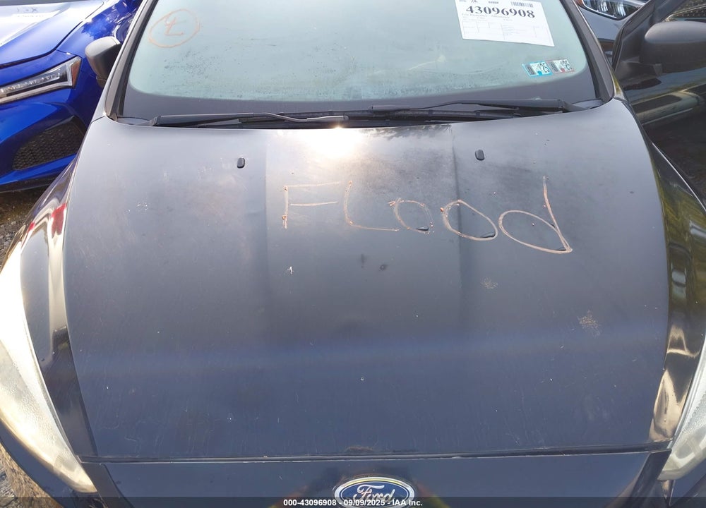 2017 FORD FOCUS VIN: 1FADP3E20HL334599