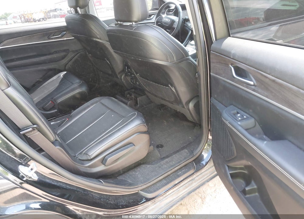 2023 JEEP GRAND CHEROKEE L VIN: 1C4RJKBG1P8816835