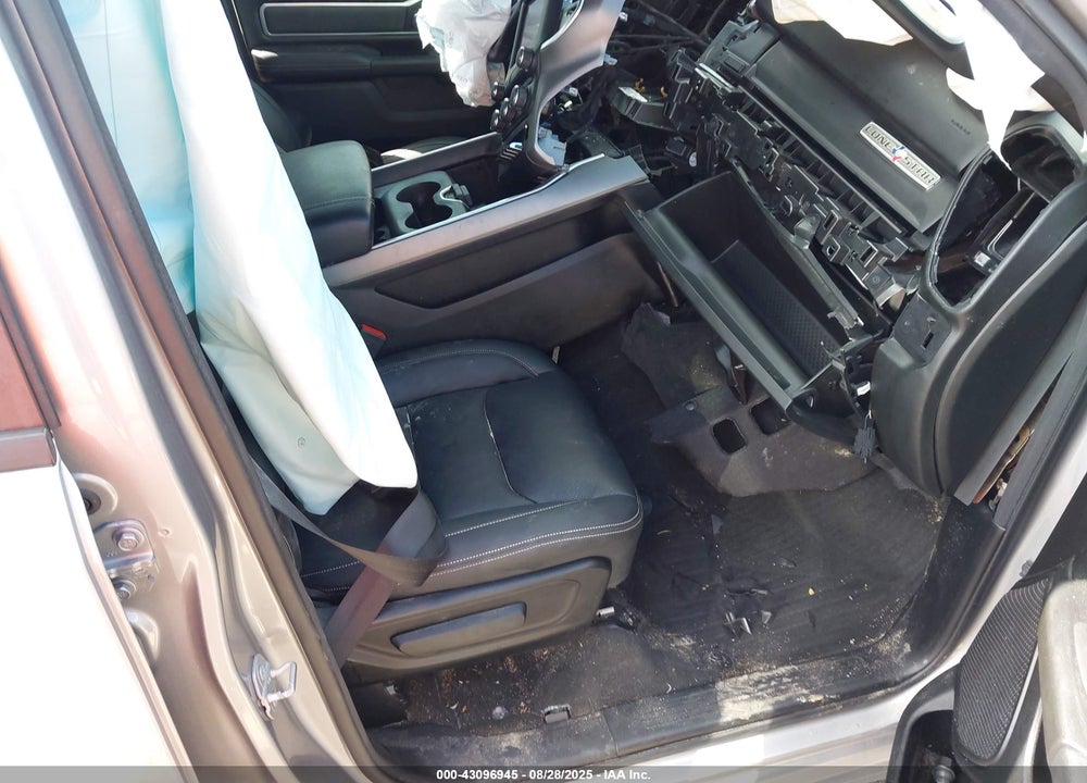 2022 RAM 1500 VIN: 1C6RREFT4NN173677