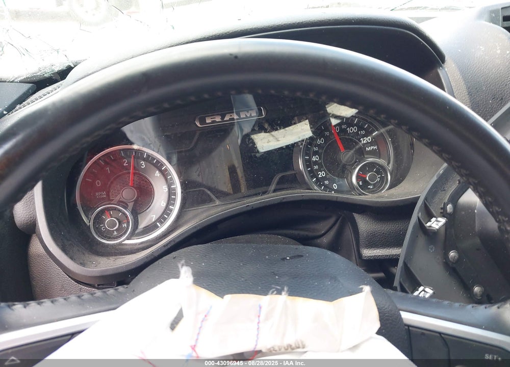 2022 RAM 1500 VIN: 1C6RREFT4NN173677