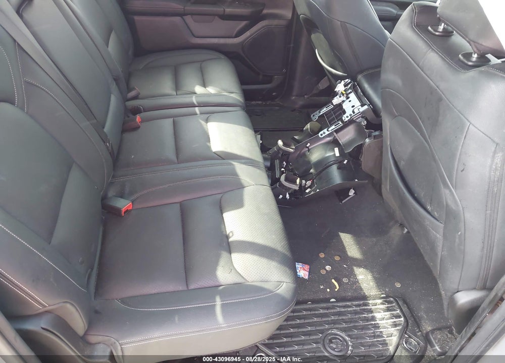 2022 RAM 1500 VIN: 1C6RREFT4NN173677