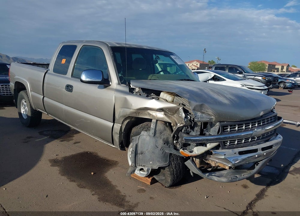 2002 CHEVROLET SILVERADO 1500 LS VIN: 2GCEK19T521225539
