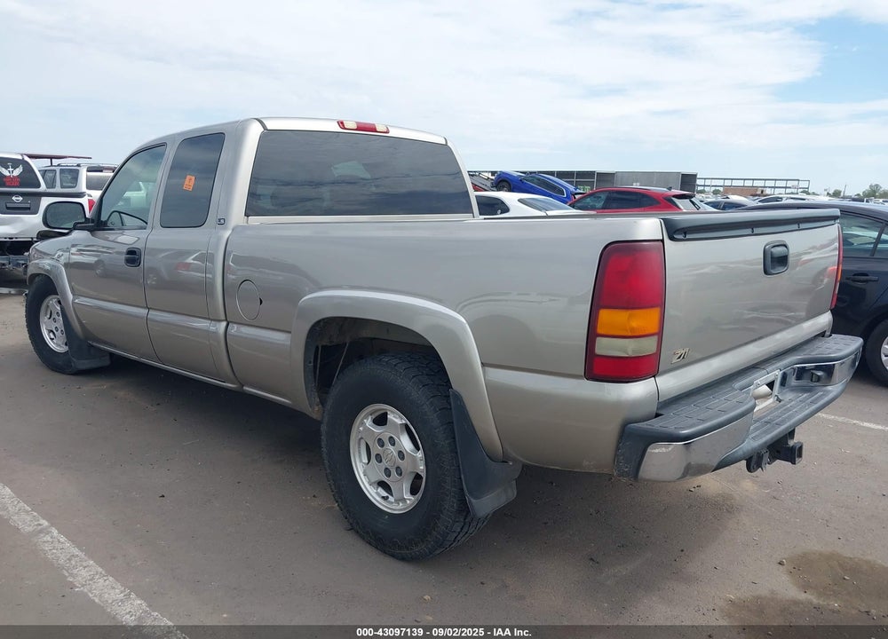 2002 CHEVROLET SILVERADO 1500 LS VIN: 2GCEK19T521225539