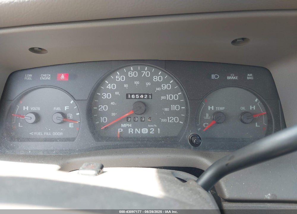 2000 MERCURY GRAND MARQUIS GS VIN: 2MEFM74W7YX713141