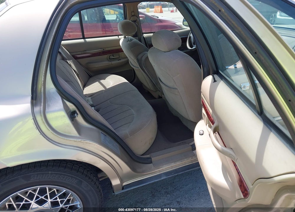 2000 MERCURY GRAND MARQUIS GS VIN: 2MEFM74W7YX713141
