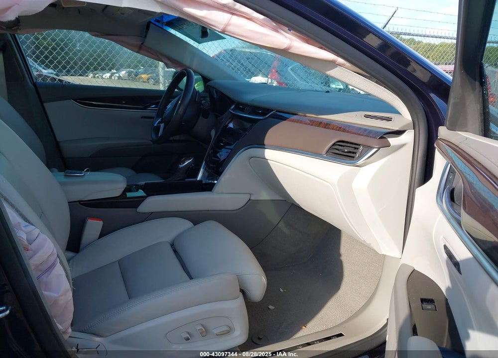 2015 CADILLAC XTS PLATINUM VIN: 2G61S5S32F9143892