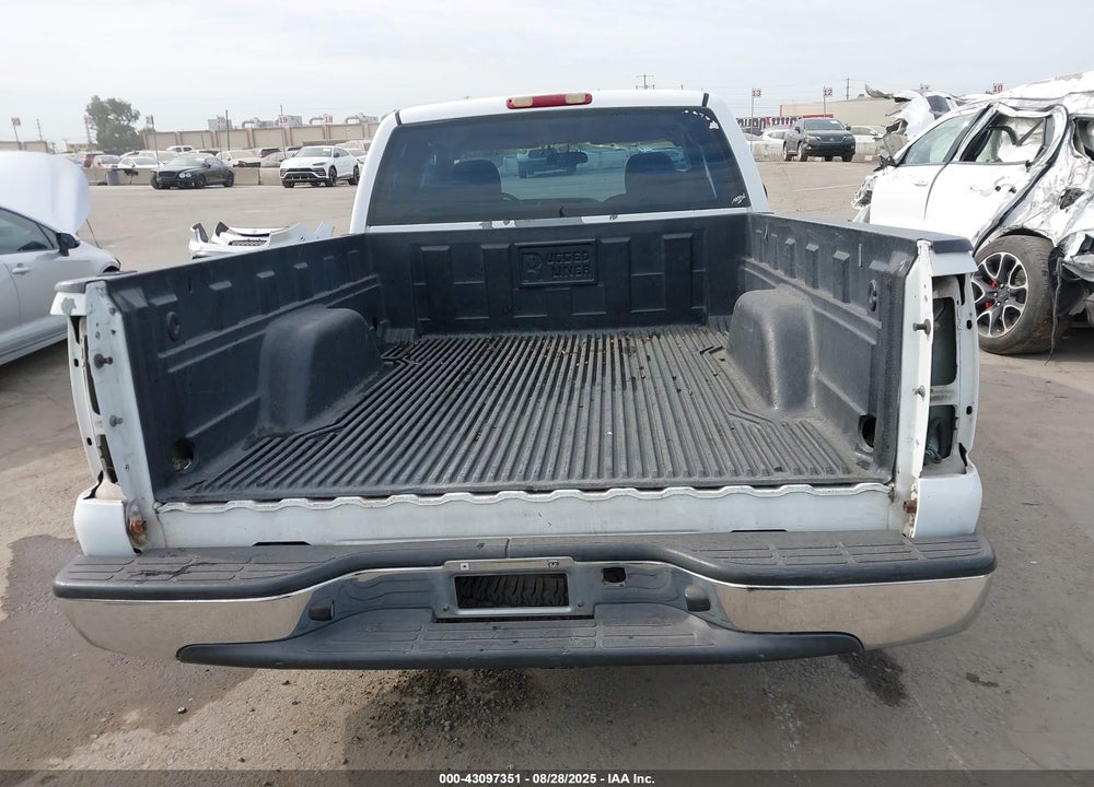 2003 CHEVROLET SILVERADO 1500 LS VIN: 2GCEC19V431105943