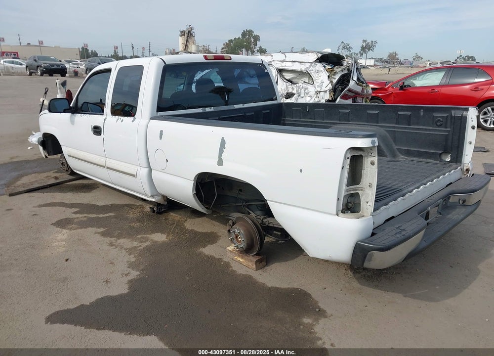 2003 CHEVROLET SILVERADO 1500 LS VIN: 2GCEC19V431105943