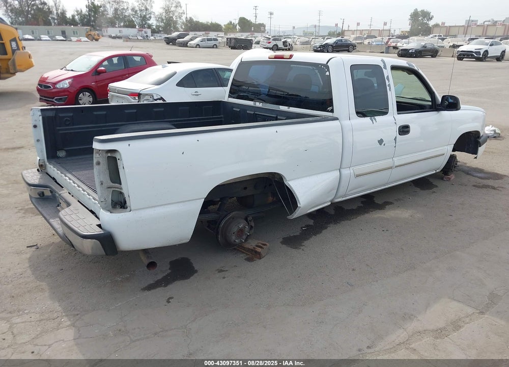 2003 CHEVROLET SILVERADO 1500 LS VIN: 2GCEC19V431105943