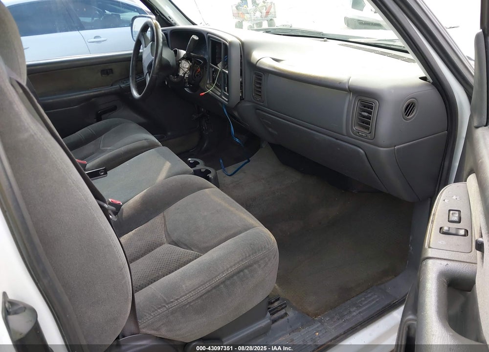 2003 CHEVROLET SILVERADO 1500 LS VIN: 2GCEC19V431105943