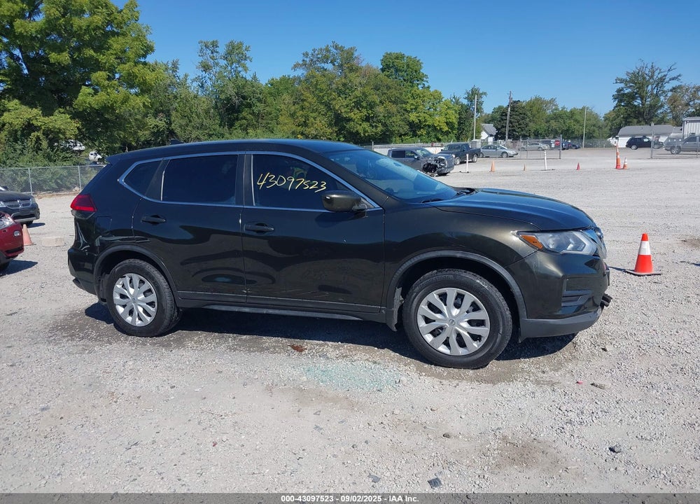 2017 NISSAN ROGUE VIN: KNMAT2MV8HP500665