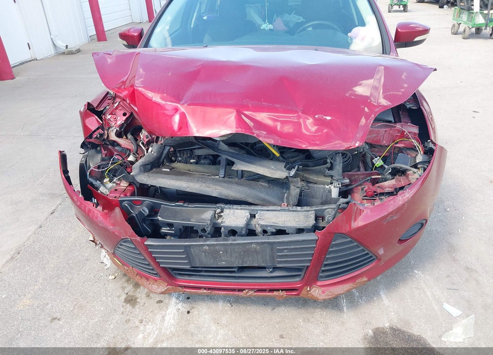 2014 FORD FOCUS VIN: 1FADP3K2XEL105783