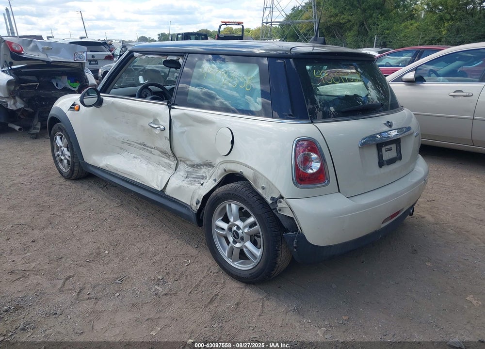 2012 MINI COOPER VIN: WMWSU3C54CT368767