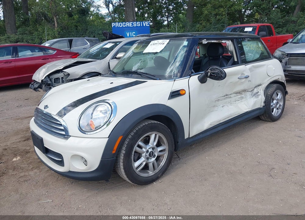 2012 MINI COOPER VIN: WMWSU3C54CT368767