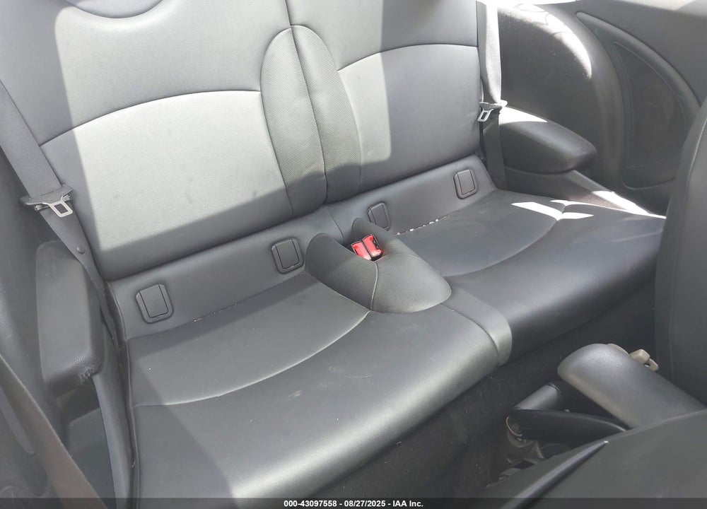 2012 MINI COOPER VIN: WMWSU3C54CT368767