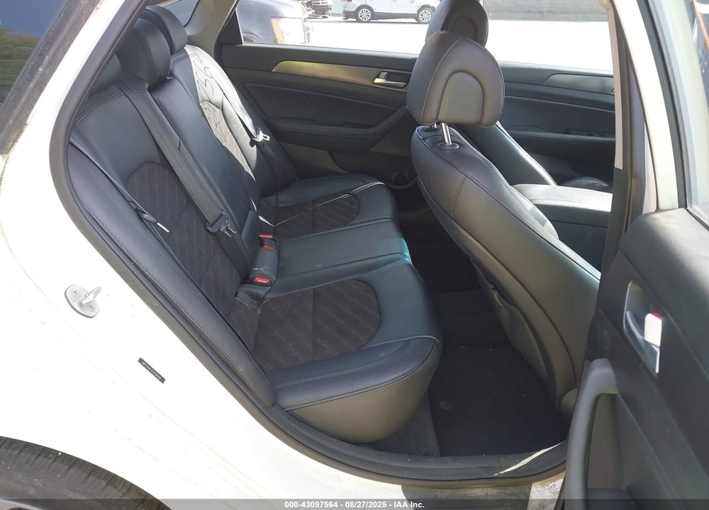 2015 HYUNDAI SONATA VIN: 5NPE34AF3FH256488