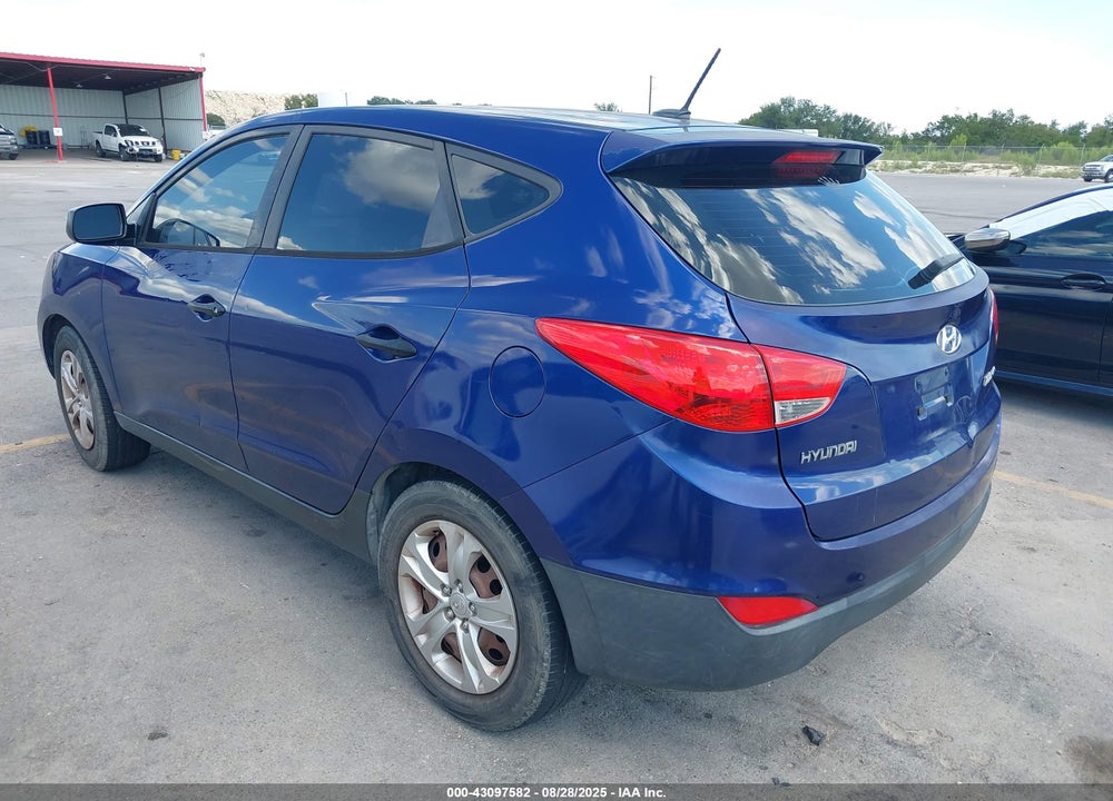 2011 HYUNDAI TUCSON GL VIN: KM8JT3AB4BU192723