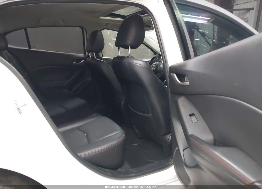 2015 MAZDA 3 VIN: 3MZBM1W71FM150158