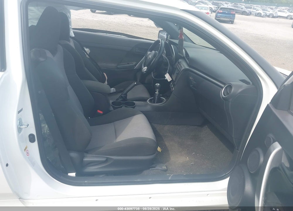 2014 SCION TC VIN: JTKJF5C72E3084524