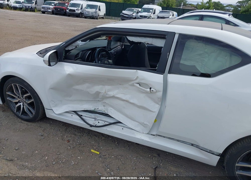 2014 SCION TC VIN: JTKJF5C72E3084524