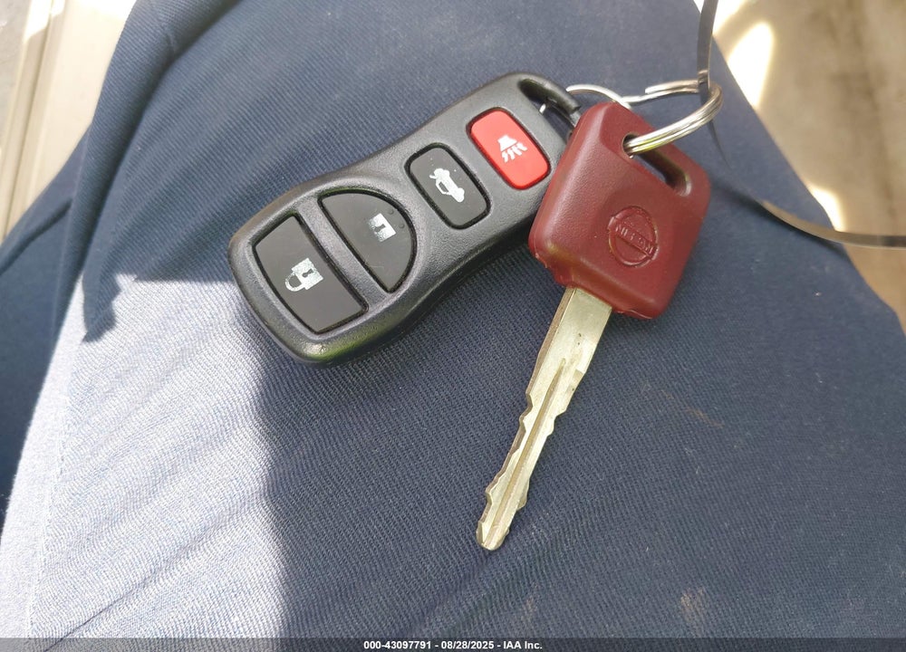 2002 NISSAN MAXIMA SE VIN: JN1DA31A82T000288