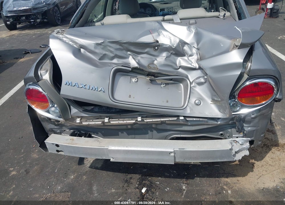2002 NISSAN MAXIMA SE VIN: JN1DA31A82T000288