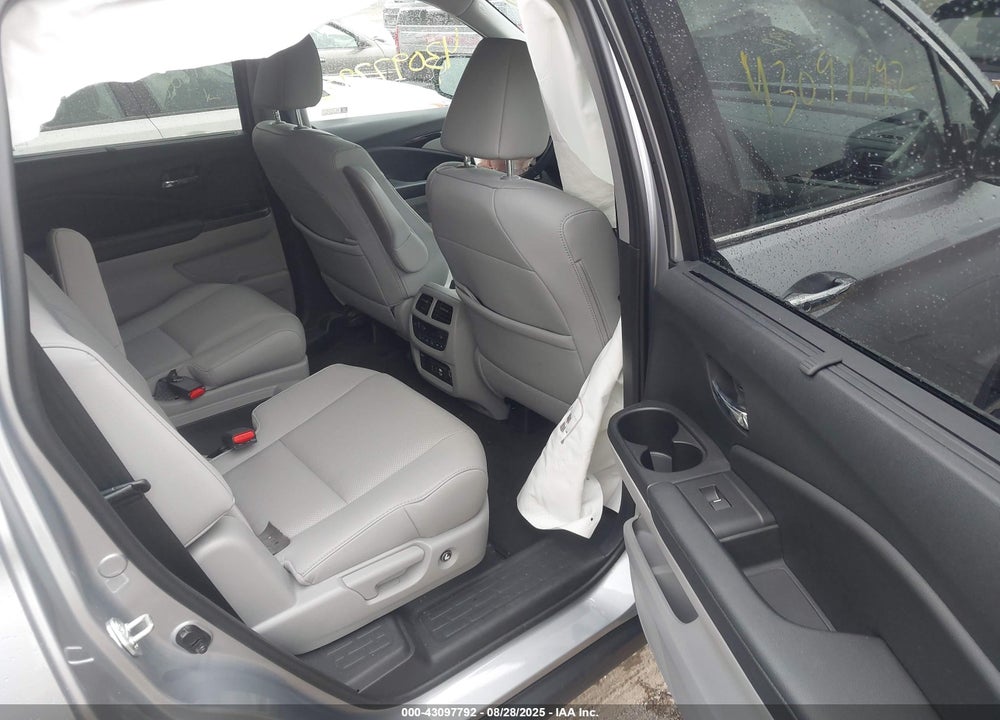 2021 HONDA PILOT VIN: 5FNYF6H07MB057330