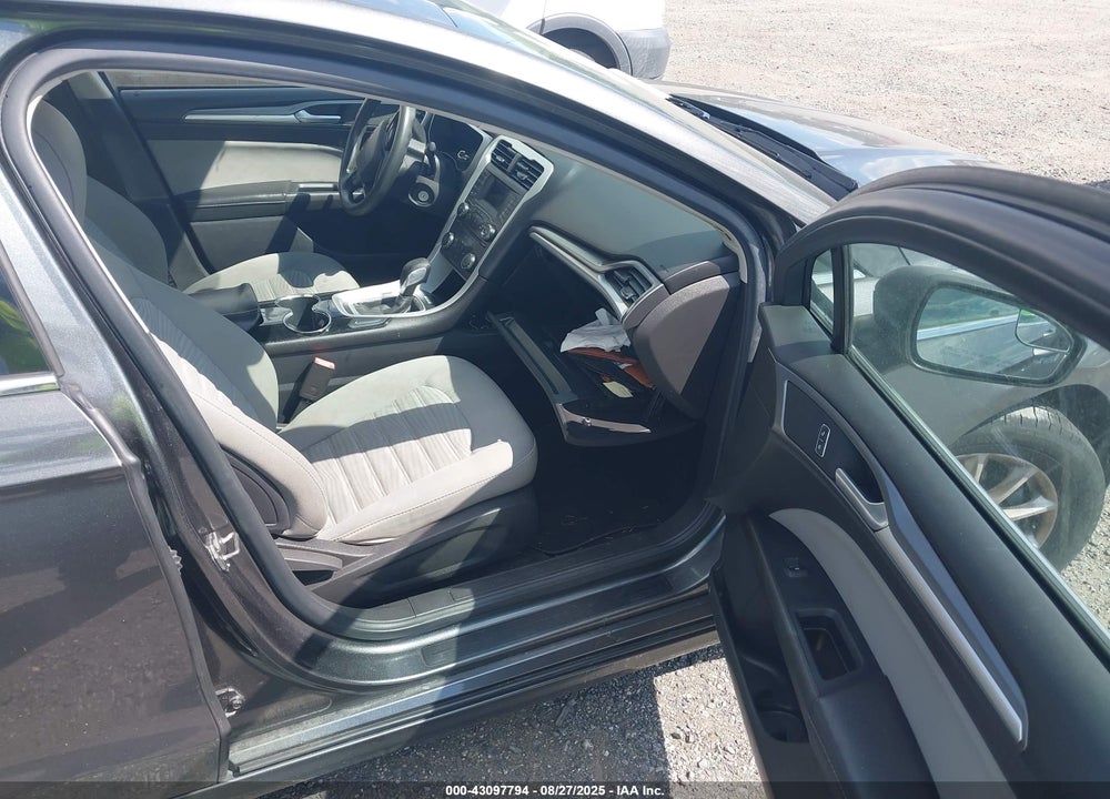 2016 FORD FUSION S VIN: 1FA6P0G7XG5126149